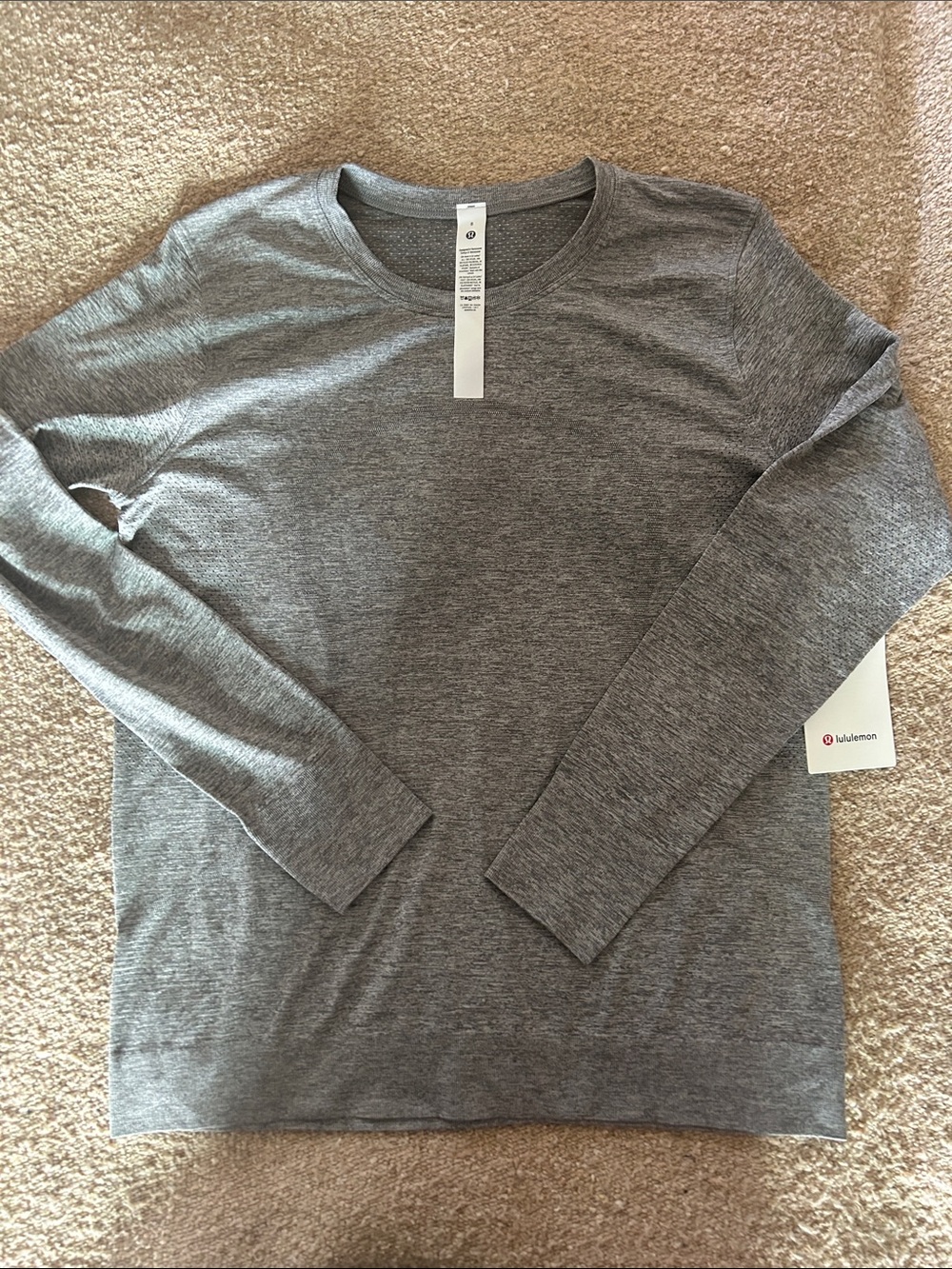 lululemon athletica Women’s Heather Gray Swiftly Relaxed Long Sleeve Top